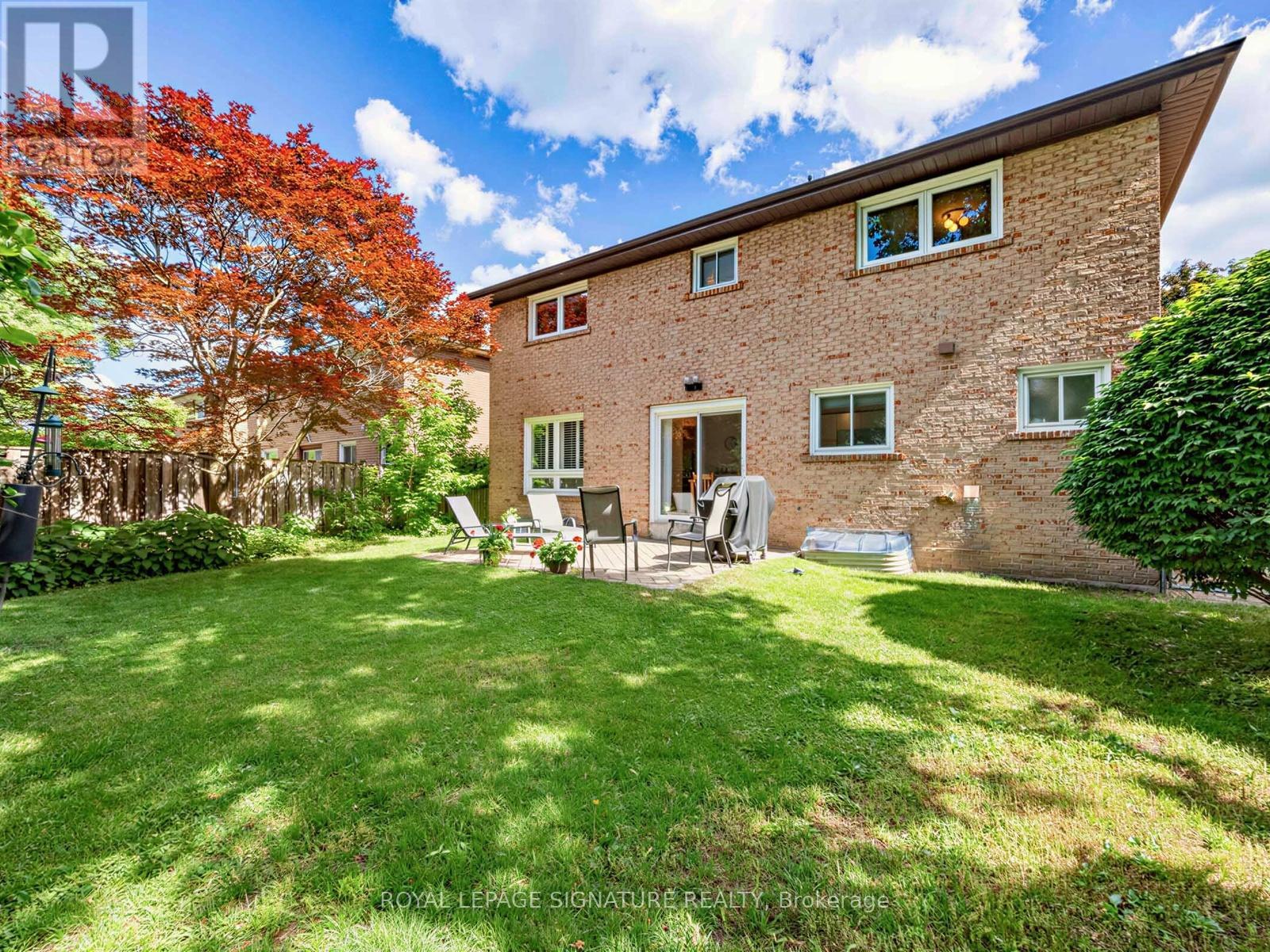 24 ROCKLAND DRIVE - 32