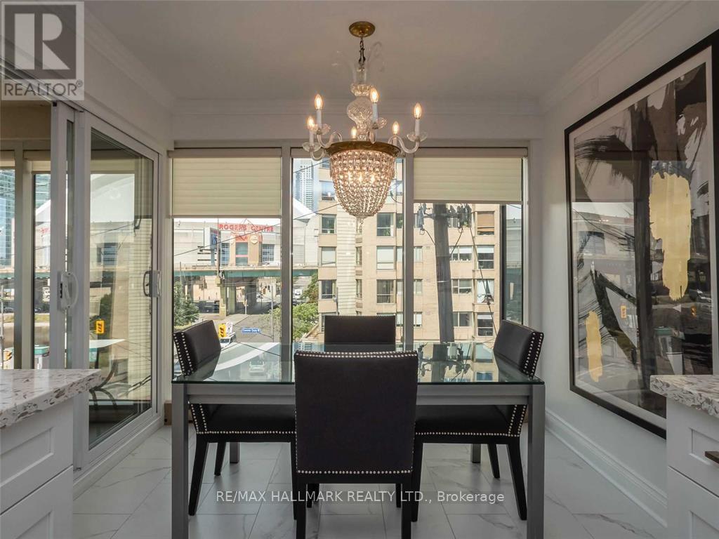 #404 251 QUEENS QUAY W - 20