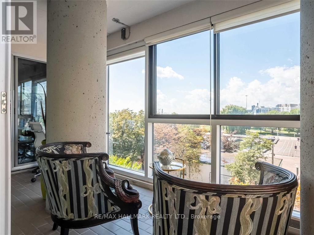 #404 251 QUEENS QUAY W - 21