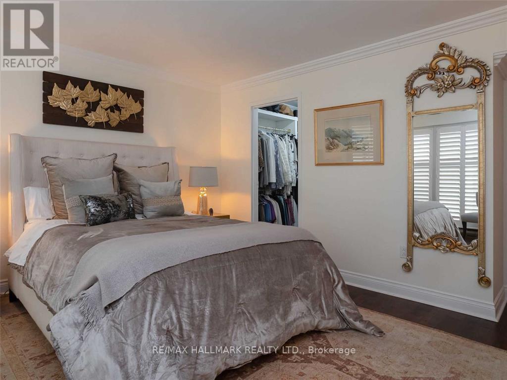 #404 251 QUEENS QUAY W - 23