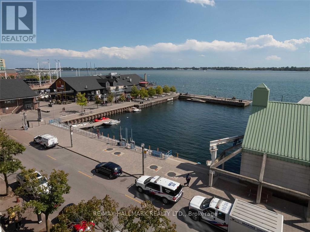 #404 251 QUEENS QUAY W - 34