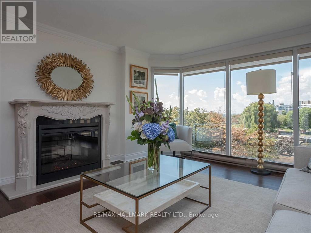 #404 251 QUEENS QUAY W - 8
