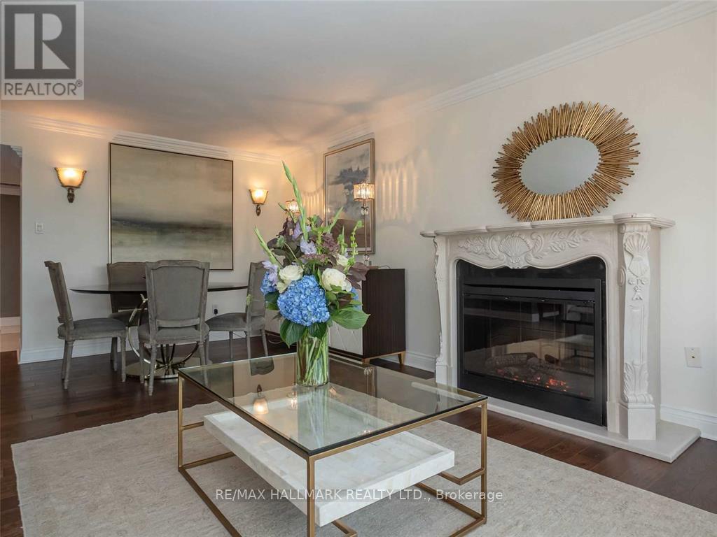#404 251 QUEENS QUAY W - 9