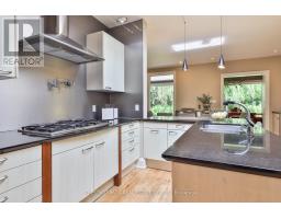 41 Hurlingham Crescent, Toronto, ON M3B2P9 Photo 16