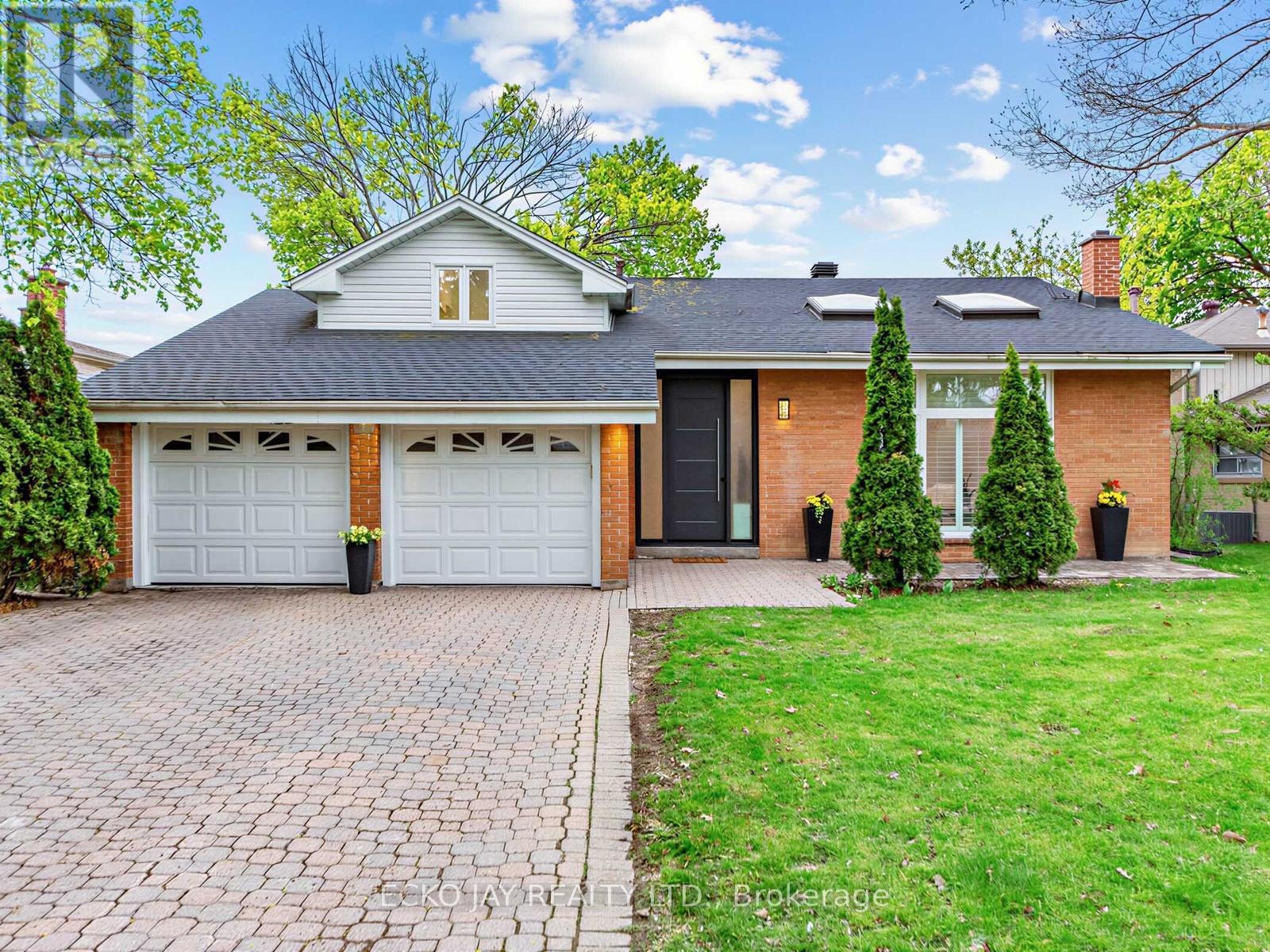 27 SILKWOOD CRESCENT - 1
