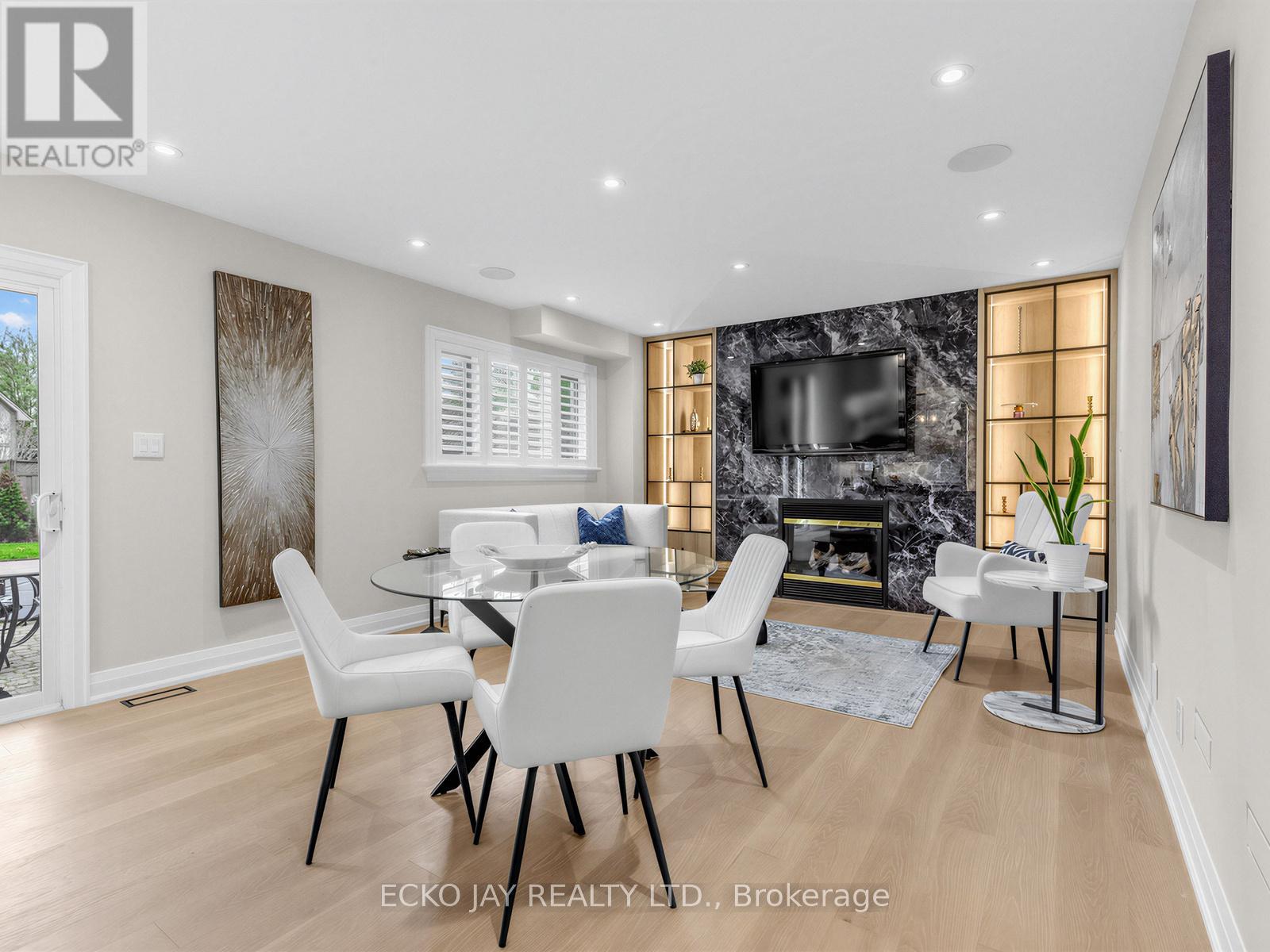 27 SILKWOOD CRESCENT - 17