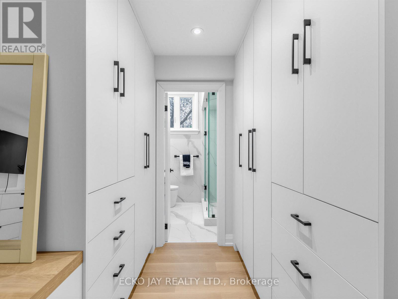 27 SILKWOOD CRESCENT - 22