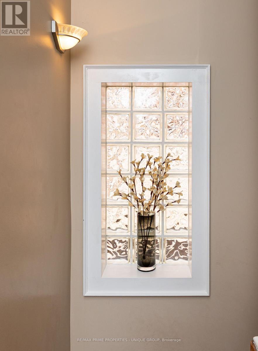 3 SPARKHALL AVENUE - 22