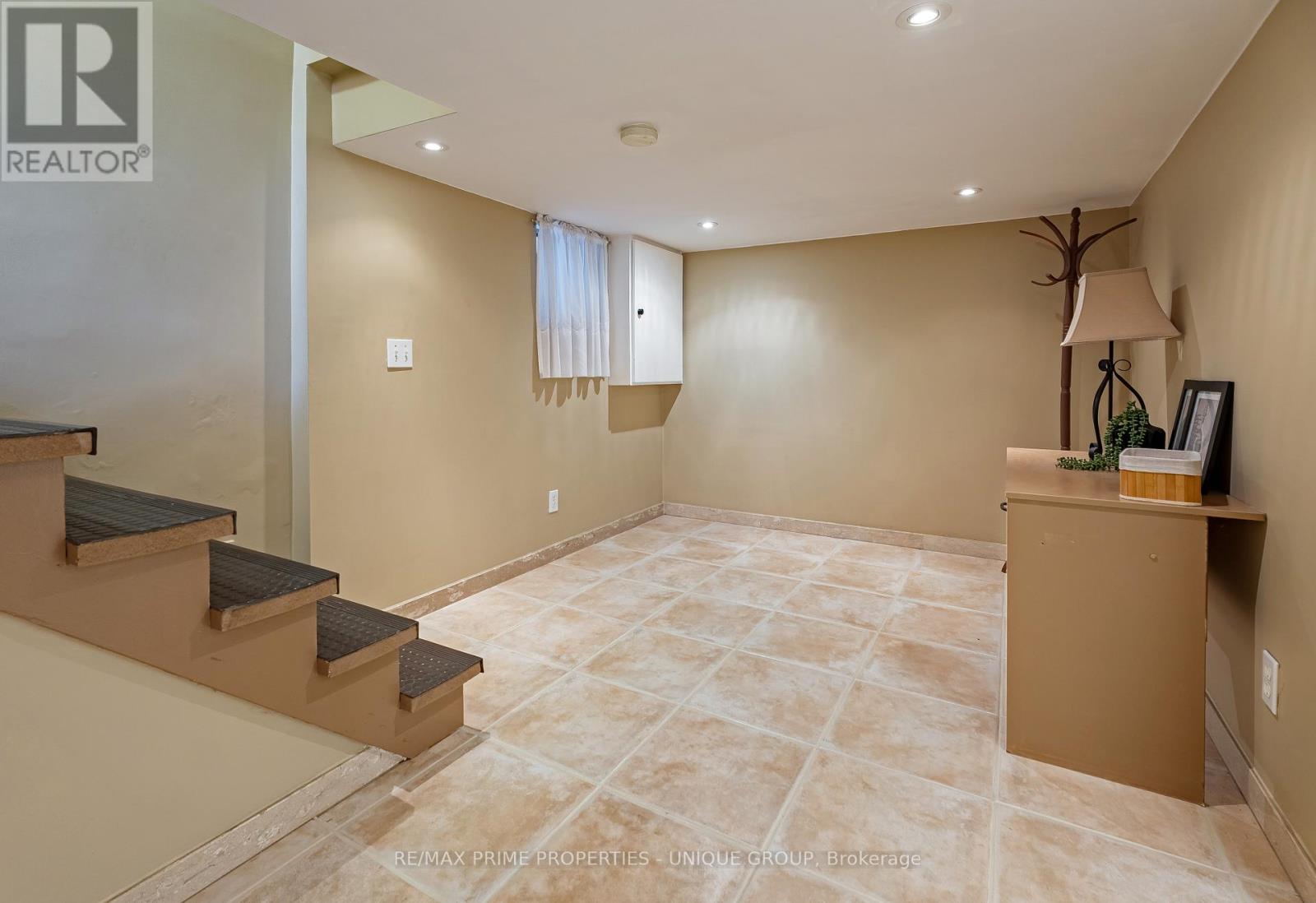 3 SPARKHALL AVENUE - 24