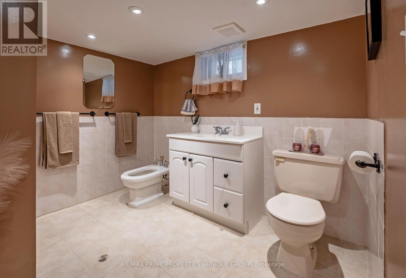3 SPARKHALL AVENUE - 29