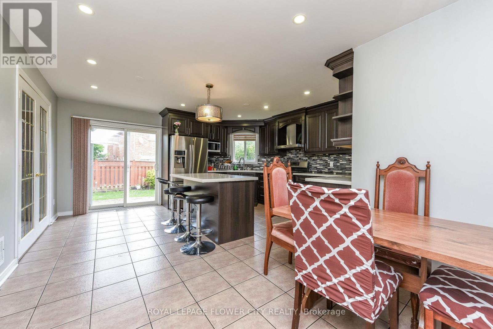46 PERTOSA DRIVE - 11