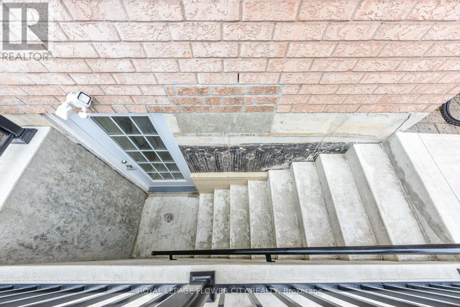 46 PERTOSA DRIVE - 34