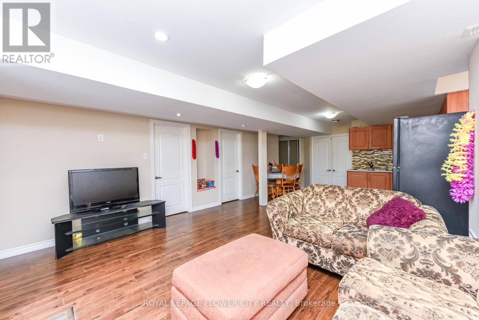 46 PERTOSA DRIVE - 38