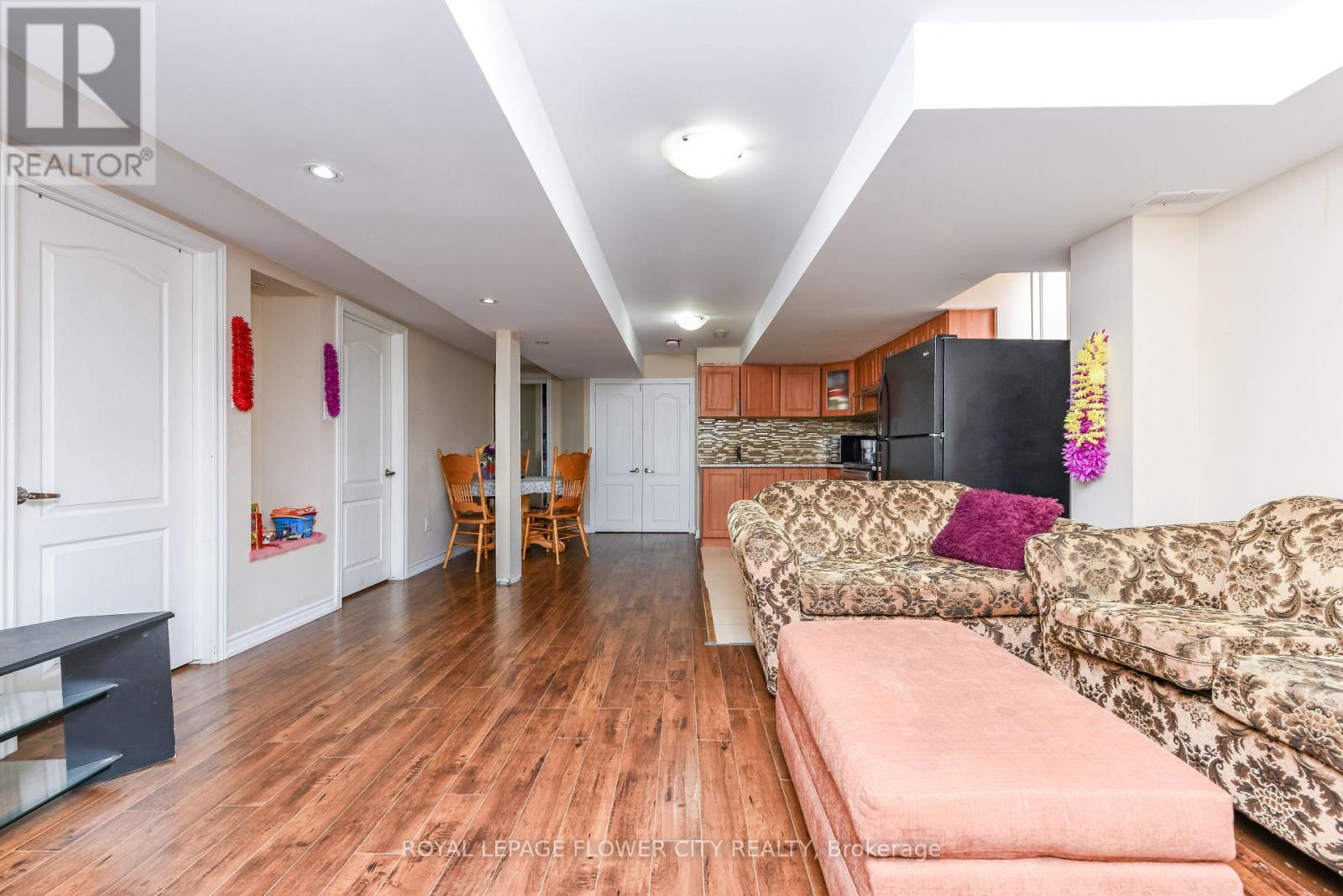 46 PERTOSA DRIVE - 39