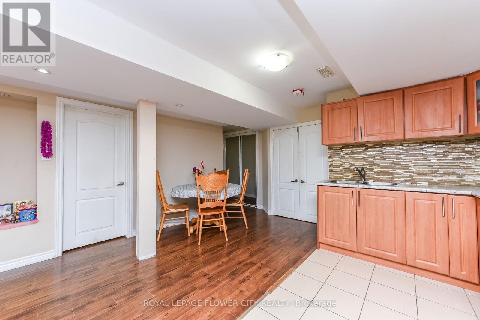 46 PERTOSA DRIVE - 41