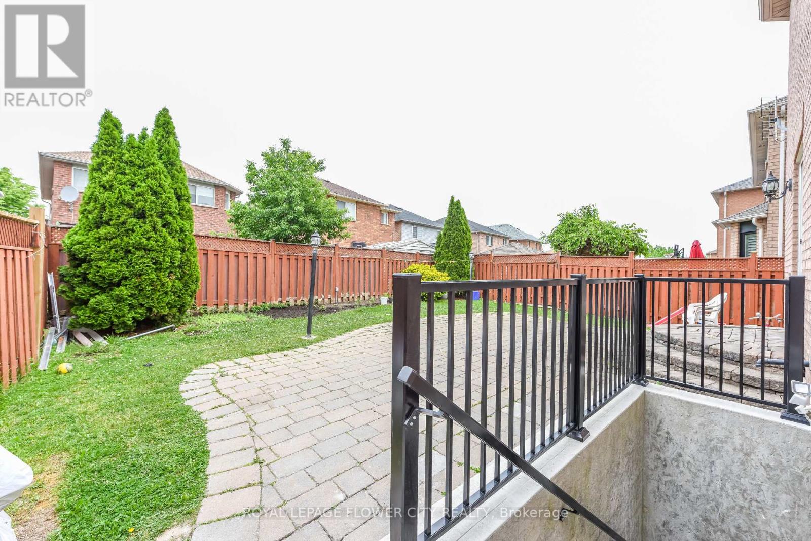 46 PERTOSA DRIVE - 45