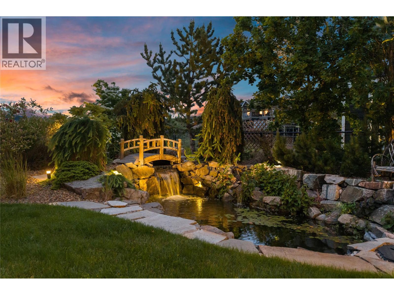  12977 East Ridge Drive, Lake Country