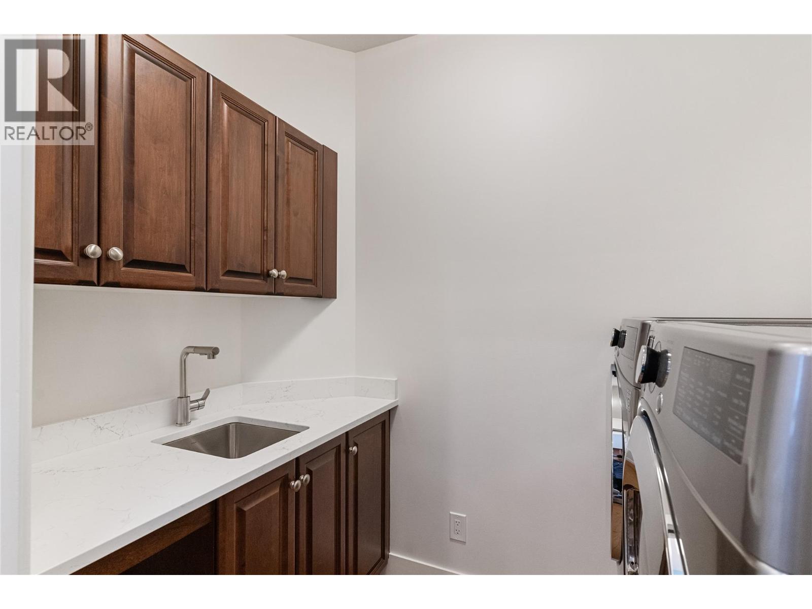  12977 East Ridge Drive, Lake Country