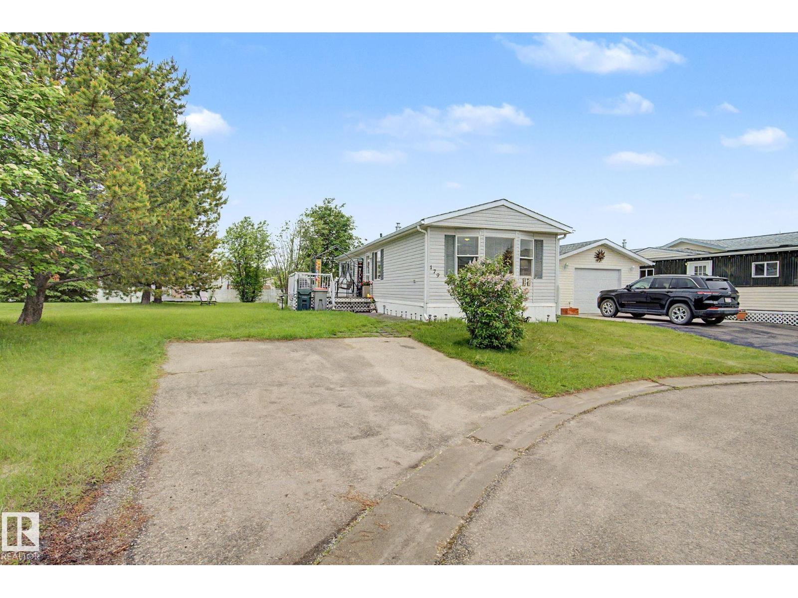 #179 3400 48 ST - 2