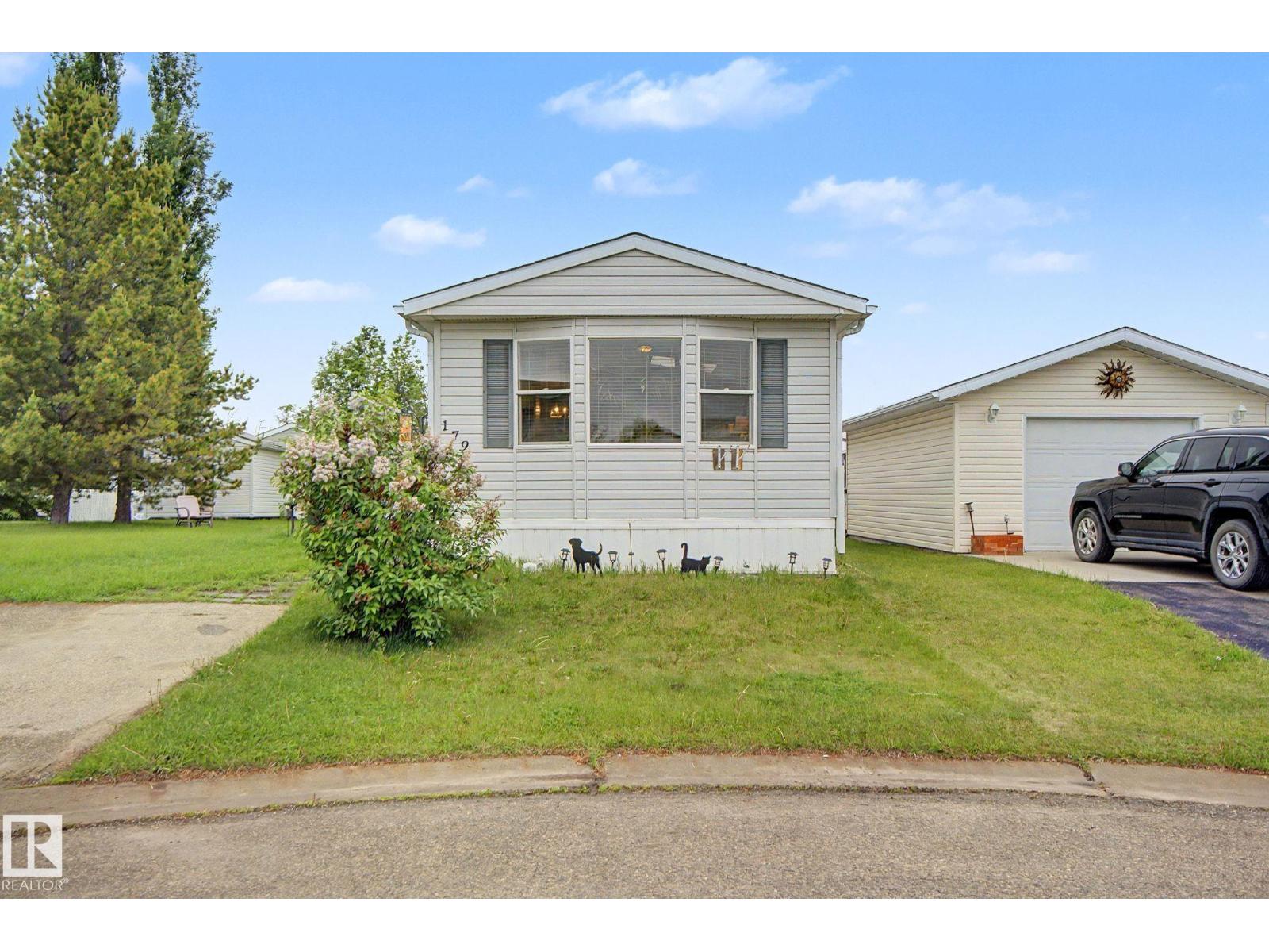 #179 3400 48 ST - 1