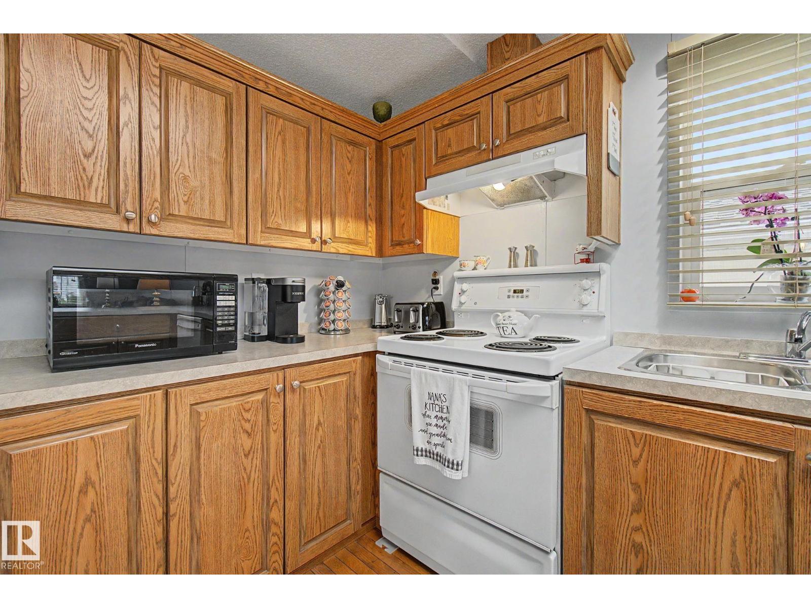 #179 3400 48 ST - 13