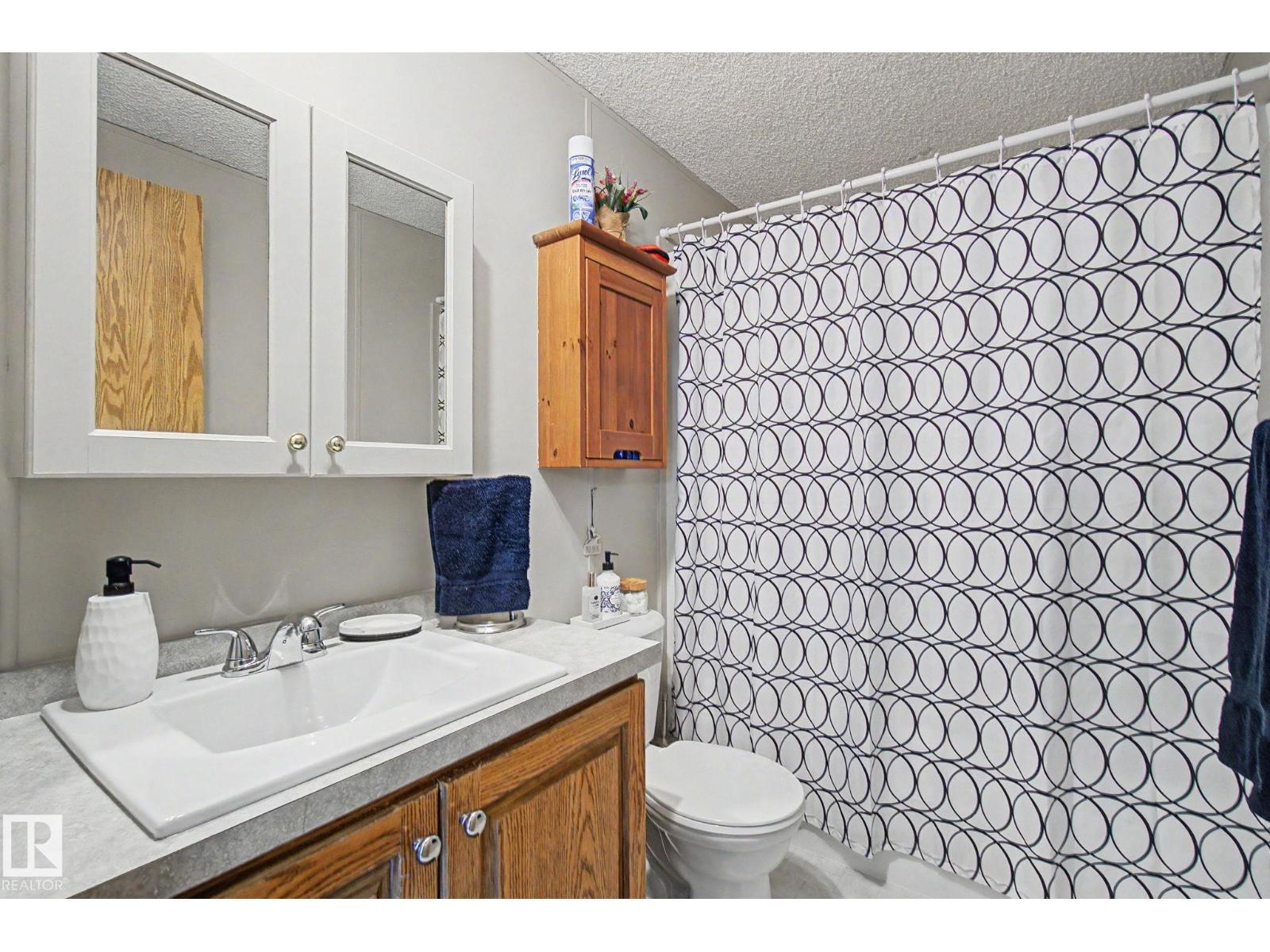 #179 3400 48 ST - 21