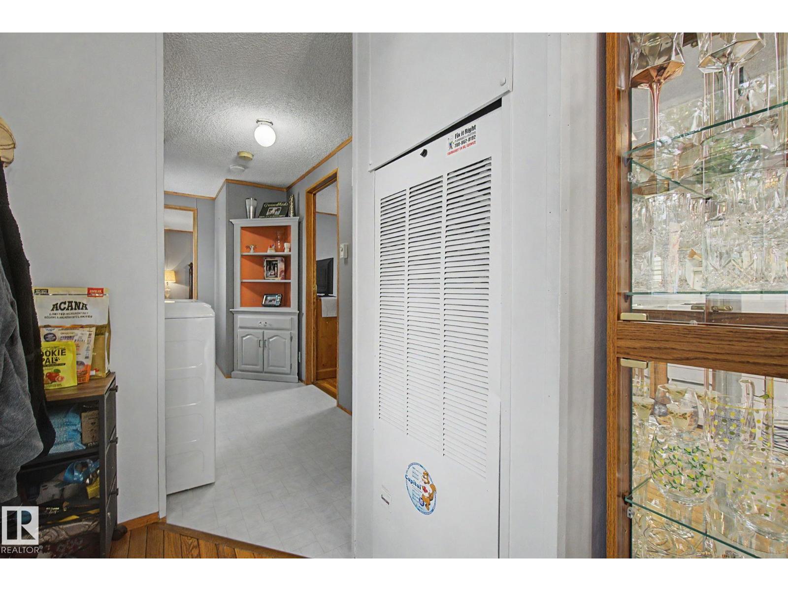 #179 3400 48 ST - 19