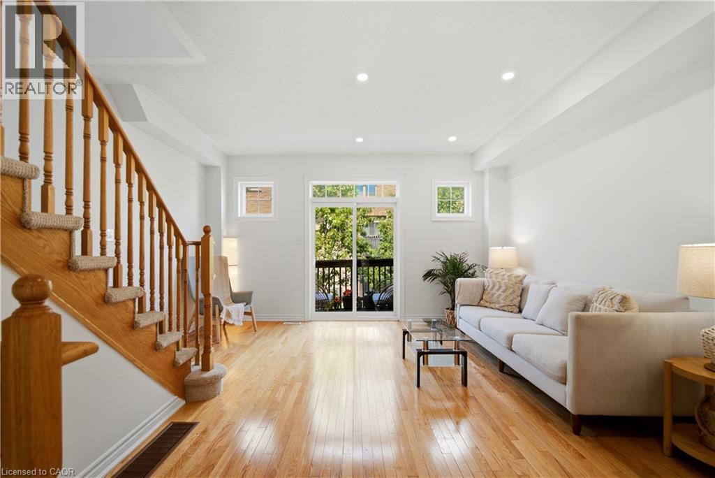 7211 TRIUMPH Lane - 11