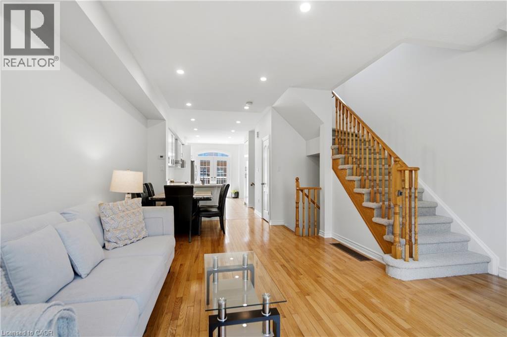 7211 TRIUMPH Lane - 12