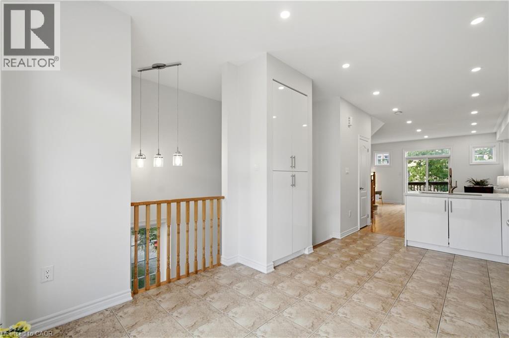 7211 TRIUMPH Lane - 17
