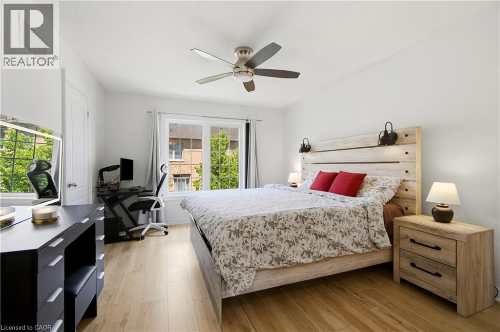 7211 TRIUMPH Lane - 25