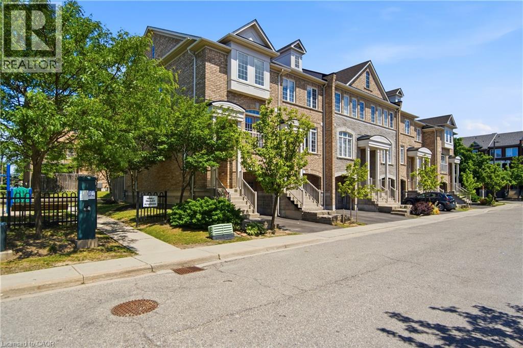 7211 TRIUMPH Lane - 3