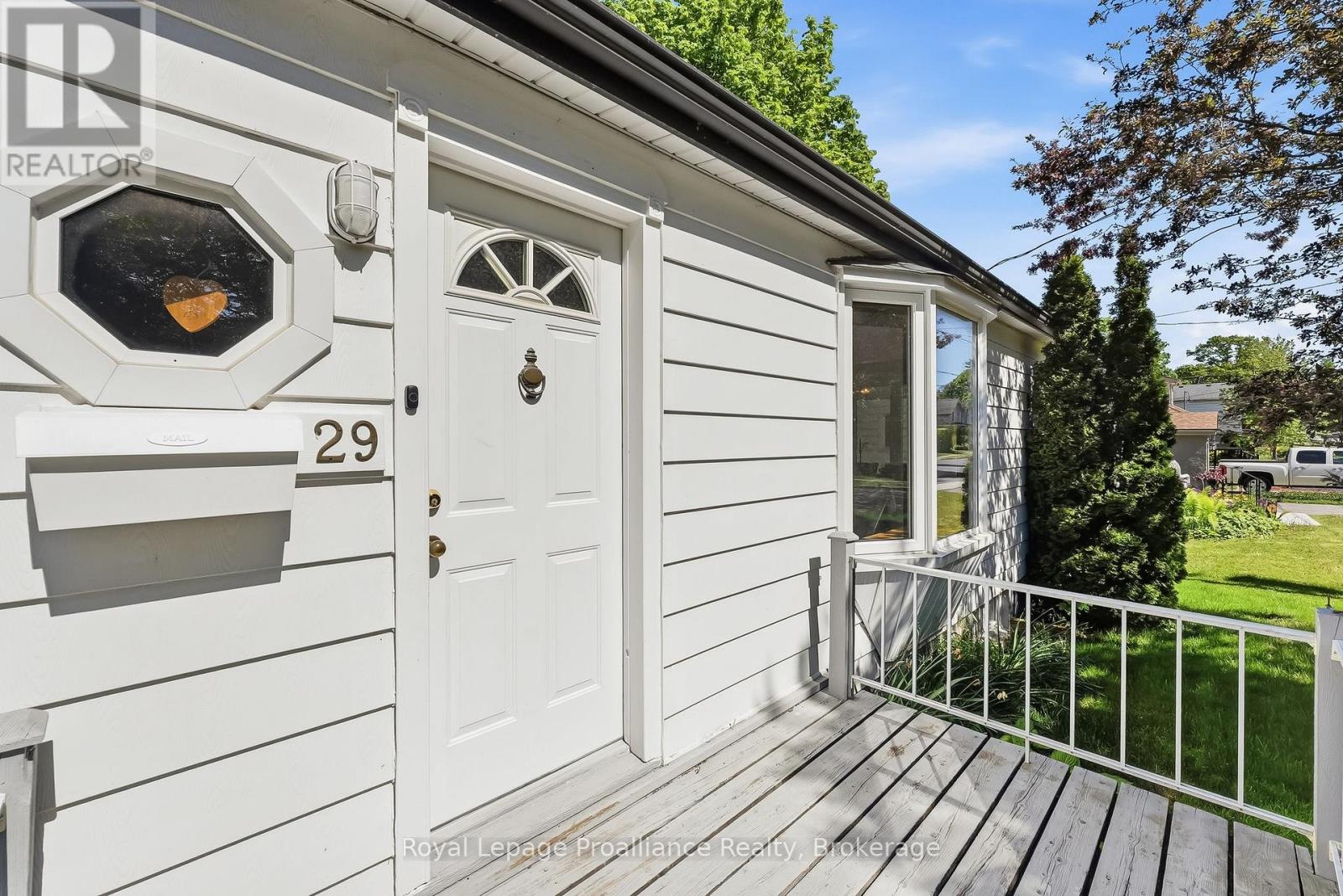 29 BRAMLEY STREET S - 8