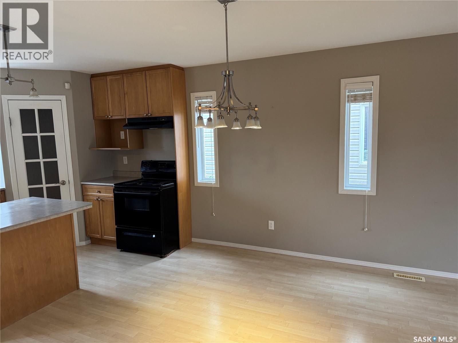 122 Keedwell STREET — photo 10