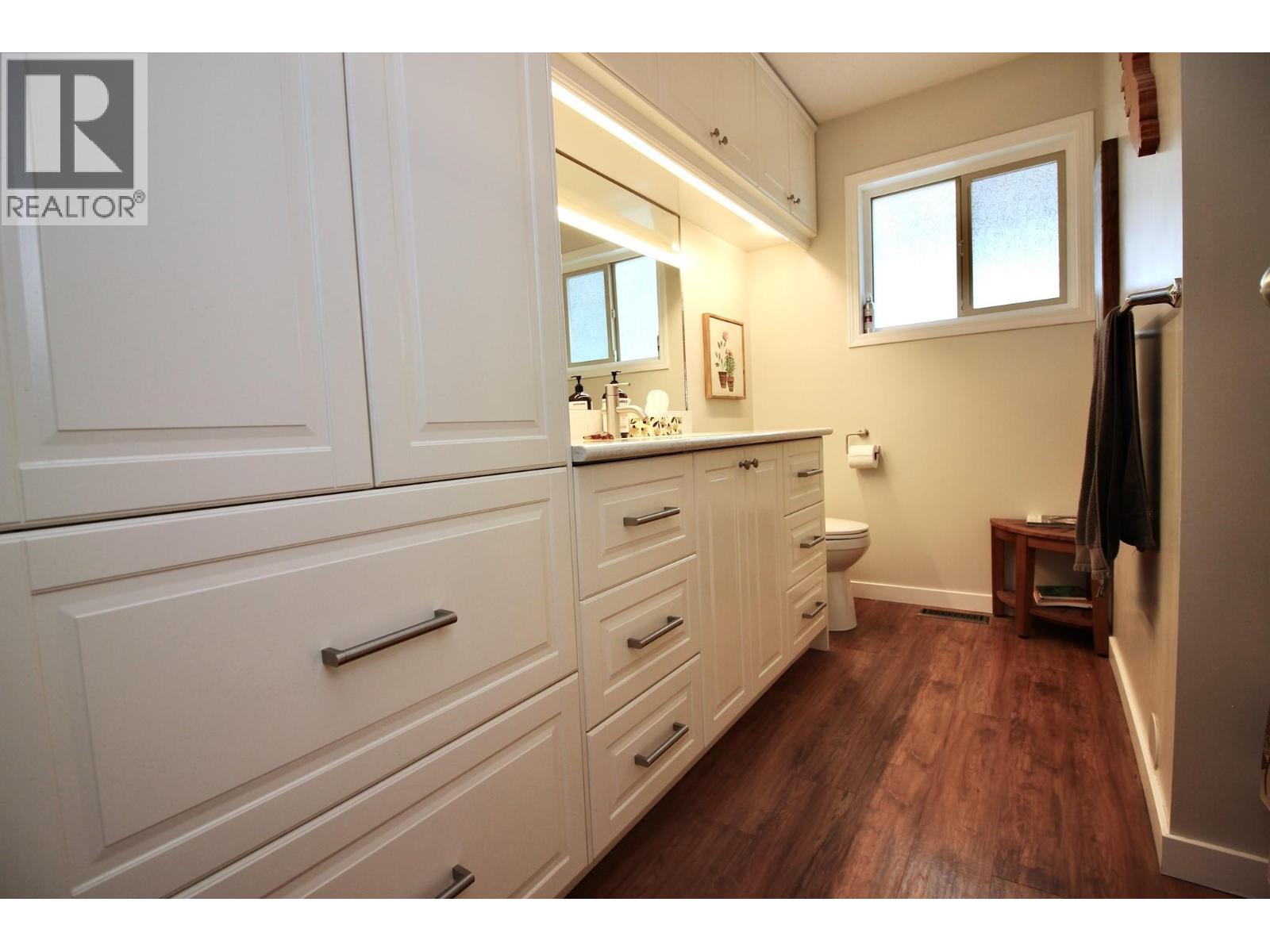  594 Glenmeadows Road, Kelowna