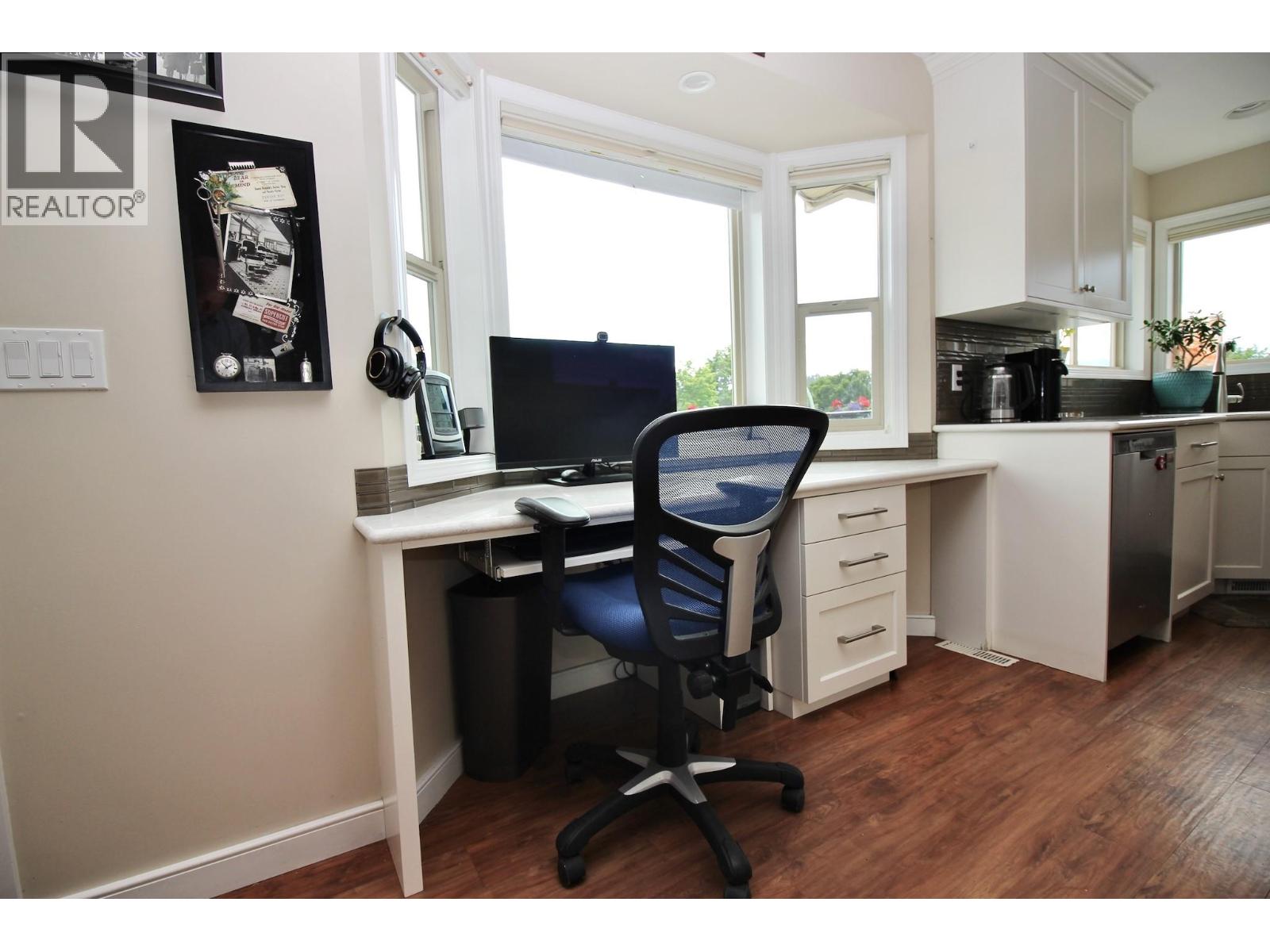  594 Glenmeadows Road, Kelowna