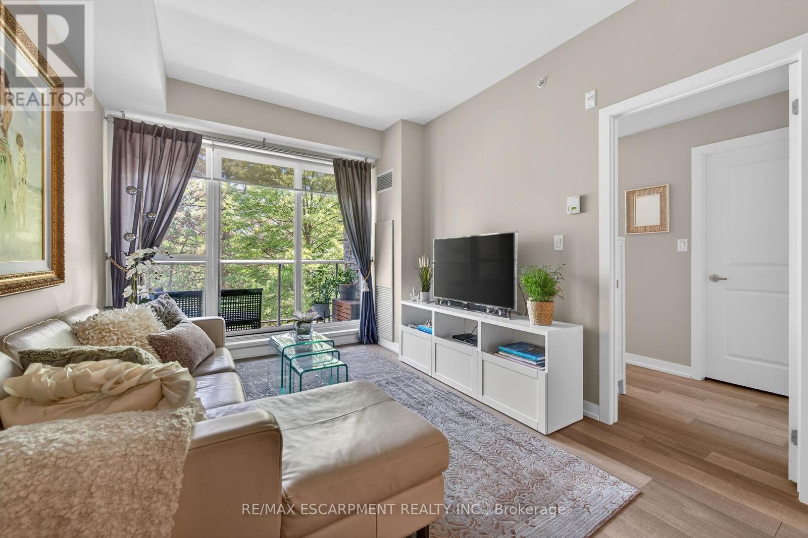 #214 1284 GUELPH LINE - 23