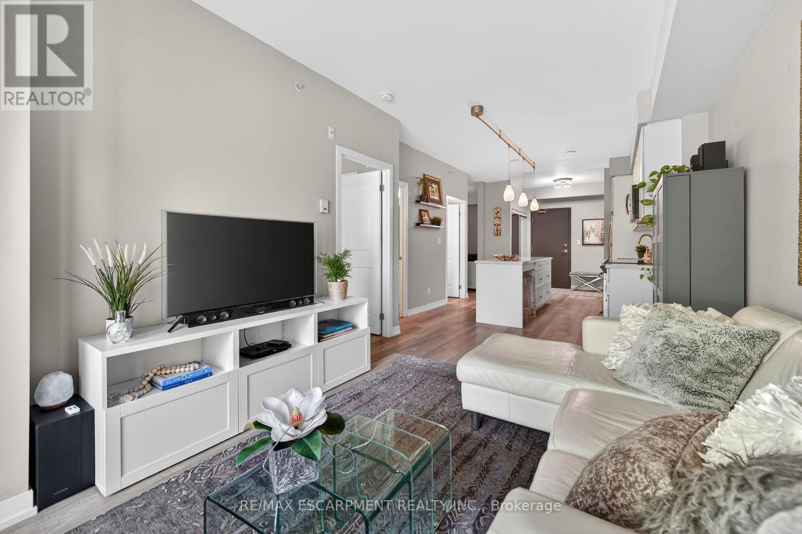 #214 1284 GUELPH LINE - 26