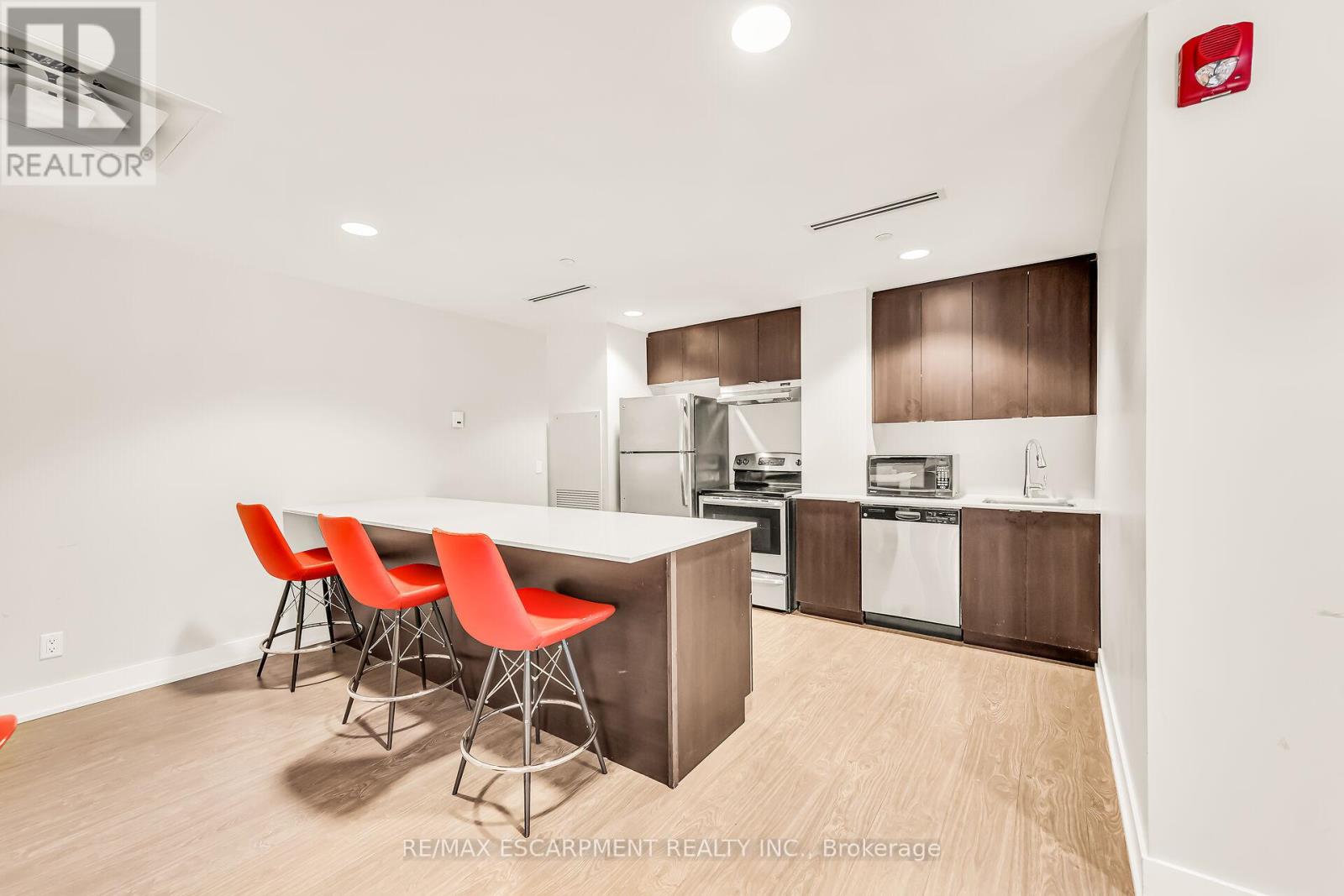 #214 1284 GUELPH LINE - 41