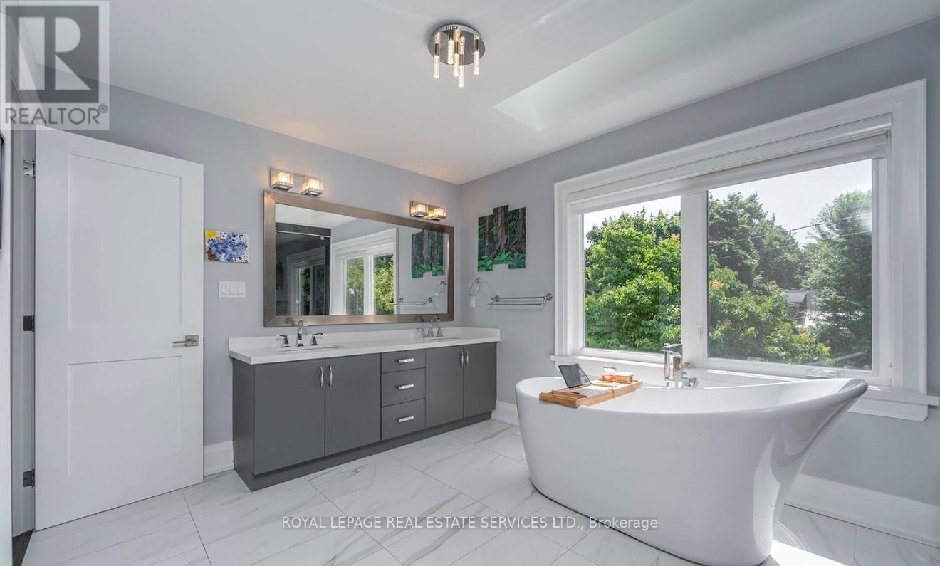 2163 DEYNCOURT DRIVE - 22