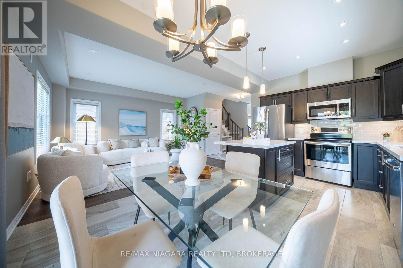 9385 EAGLE RIDGE DRIVE - 19