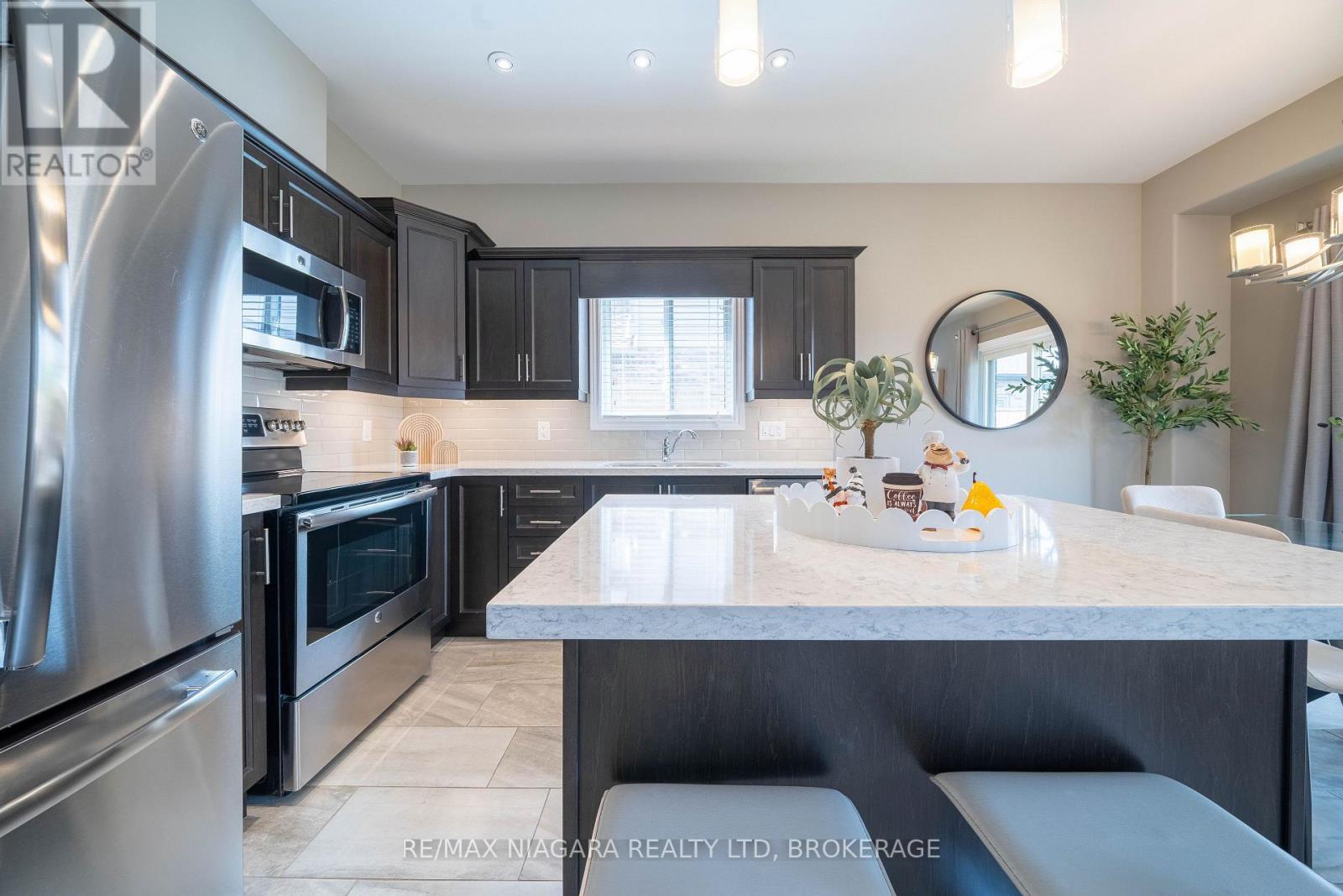 9385 EAGLE RIDGE DRIVE - 20