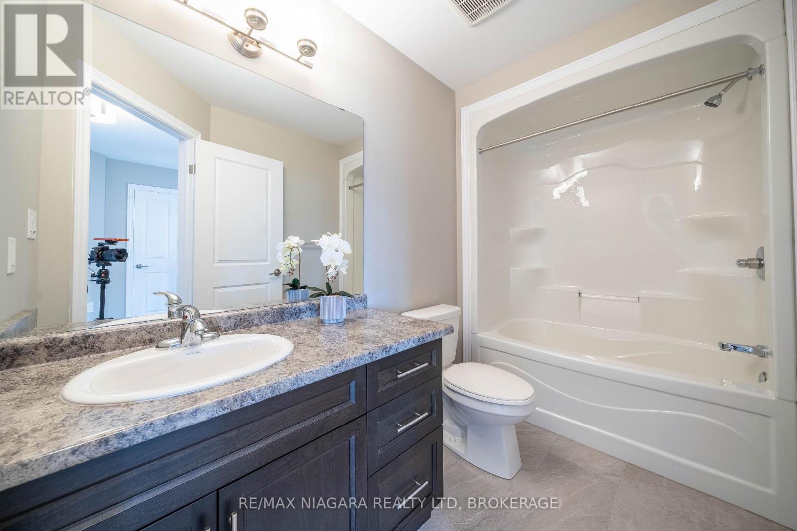 9385 EAGLE RIDGE DRIVE - 29