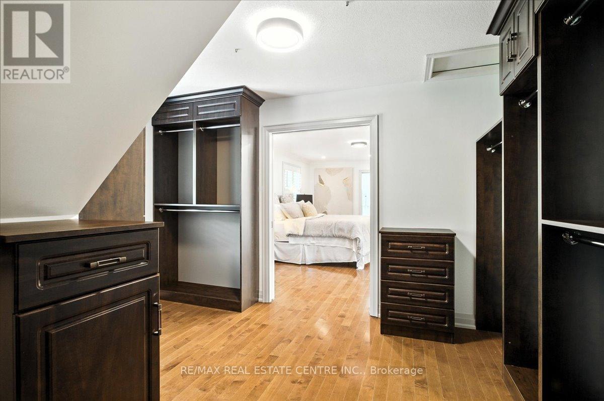 29 CURRIE DRIVE - 22