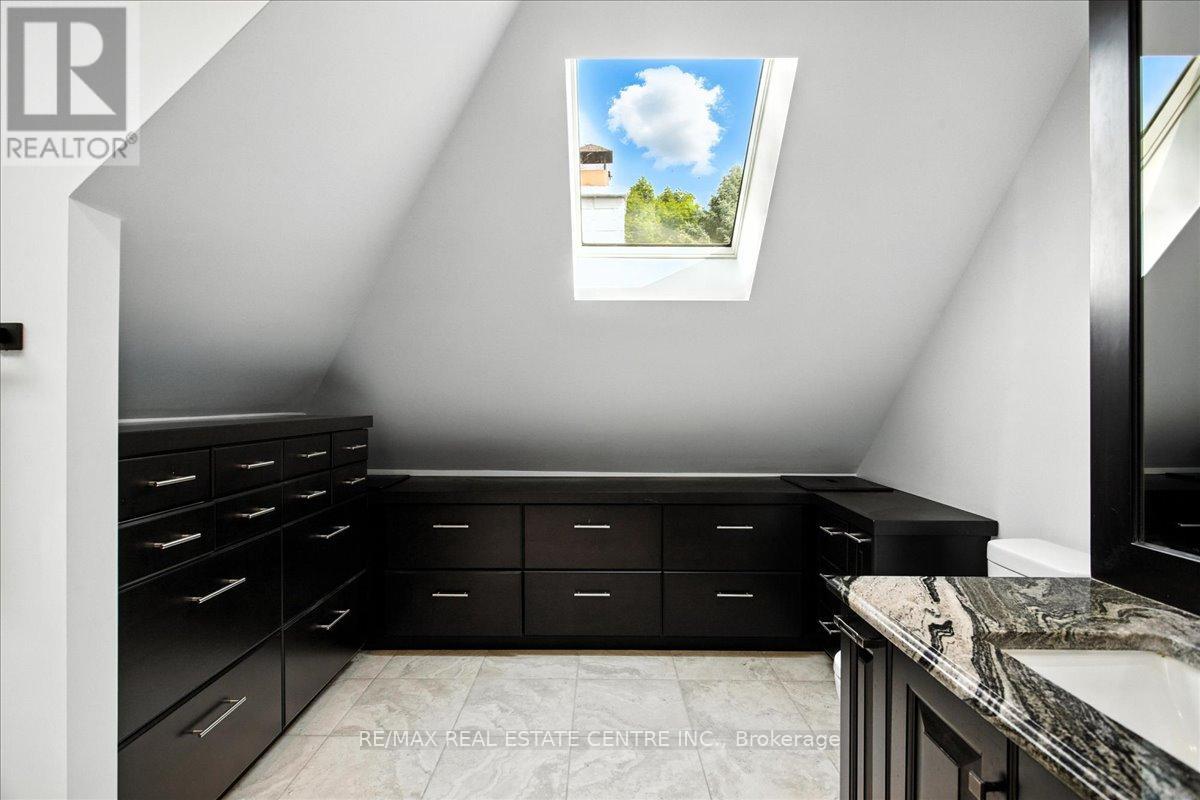 29 CURRIE DRIVE - 25