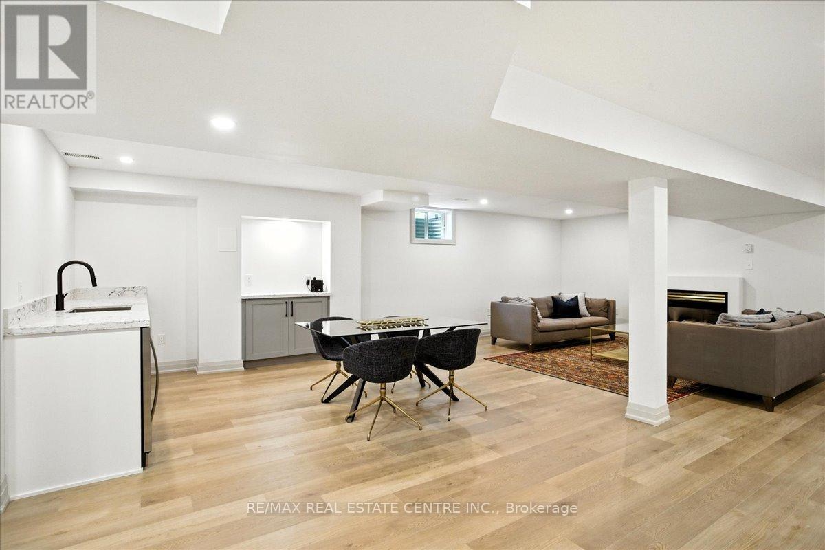 29 CURRIE DRIVE - 34