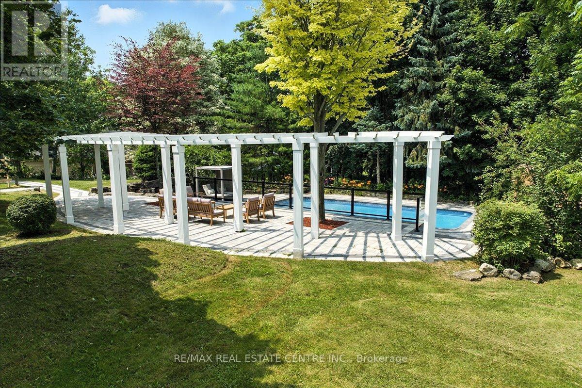29 CURRIE DRIVE - 40