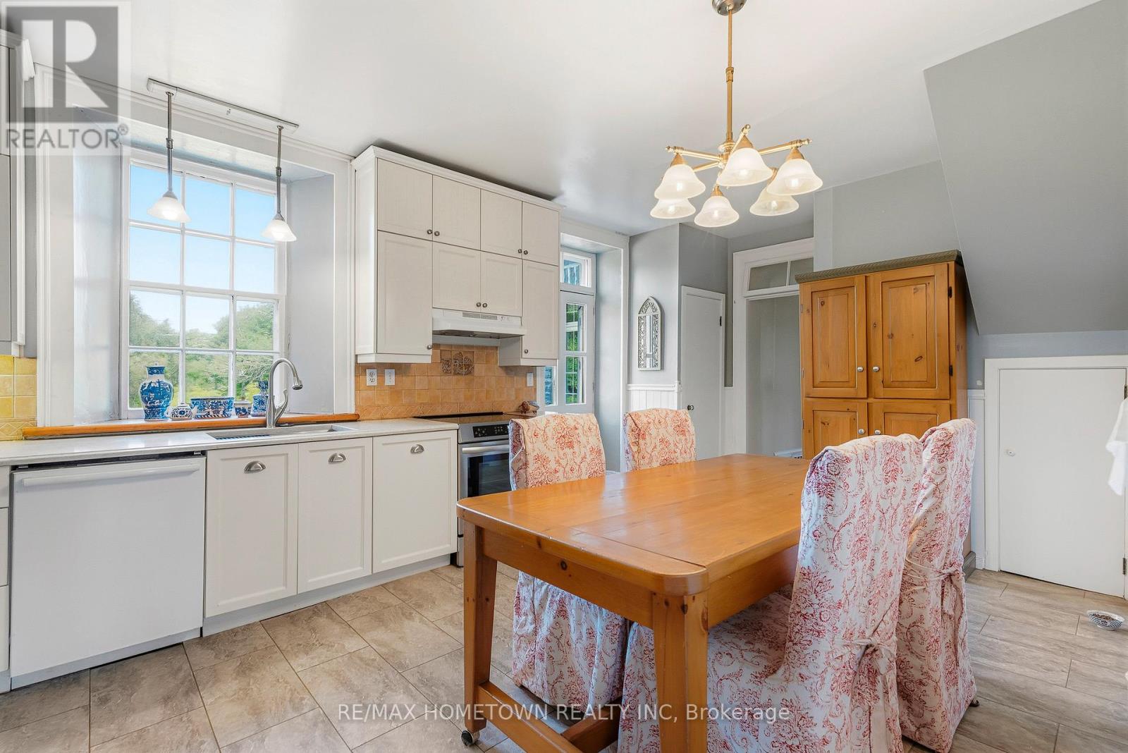 301 NORTH AUGUSTA ROAD - 21