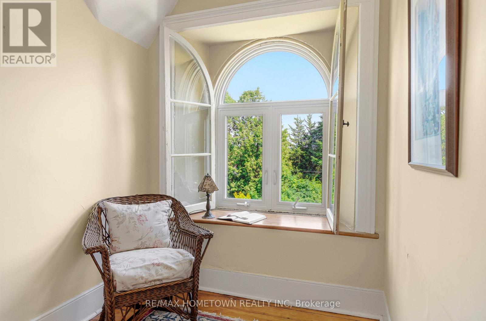 301 NORTH AUGUSTA ROAD - 28
