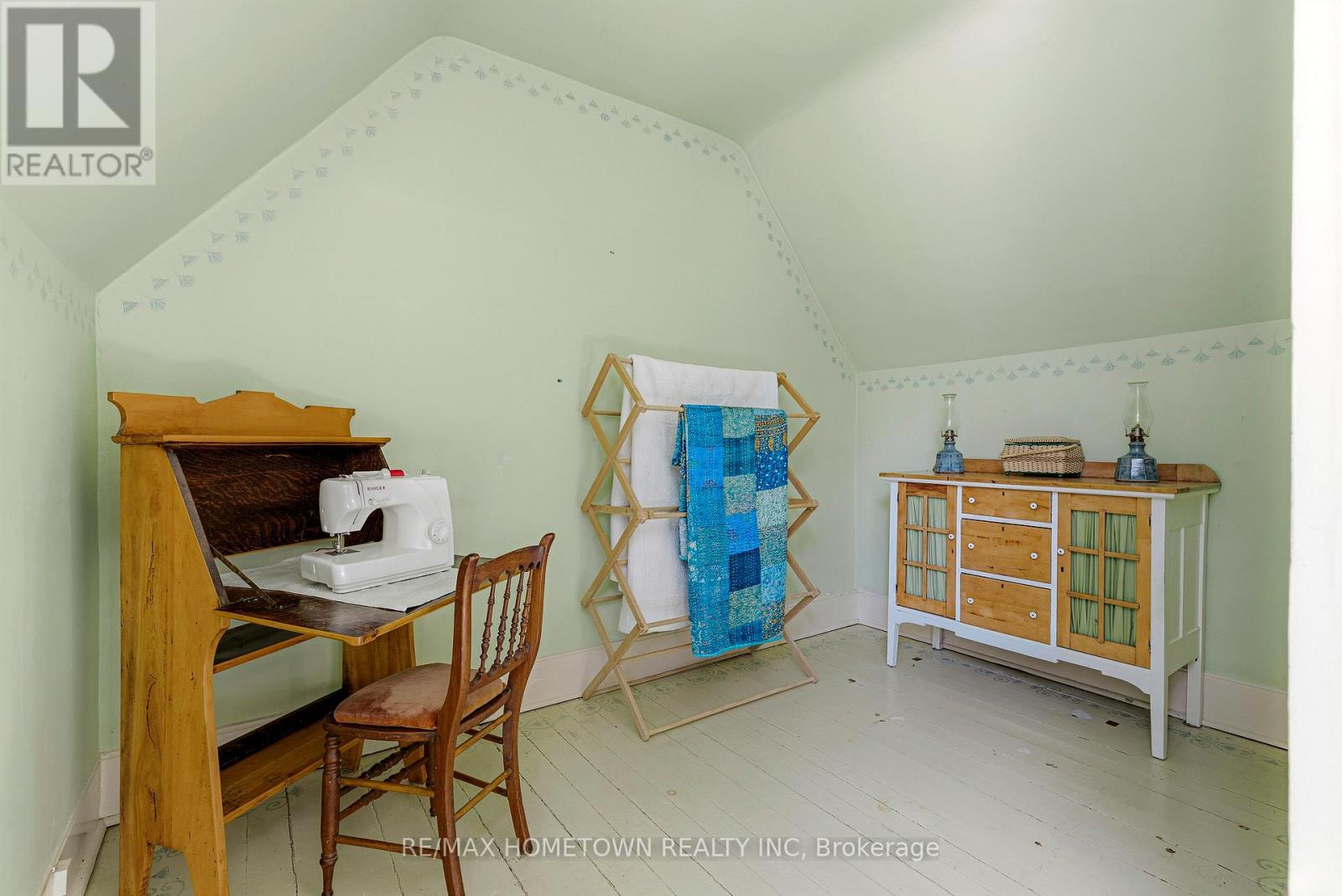 301 NORTH AUGUSTA ROAD - 35